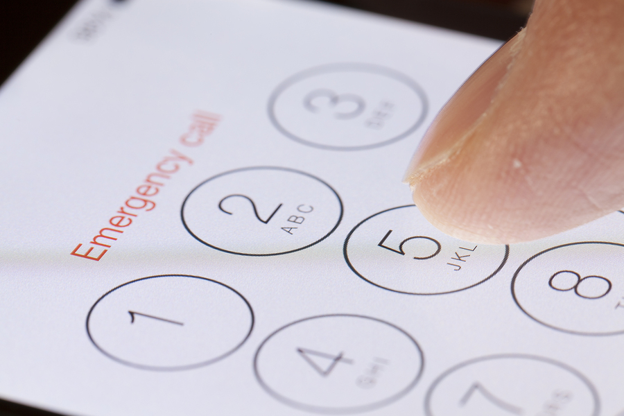 Dialing emergency call using a smartphone Emergency Answering Service